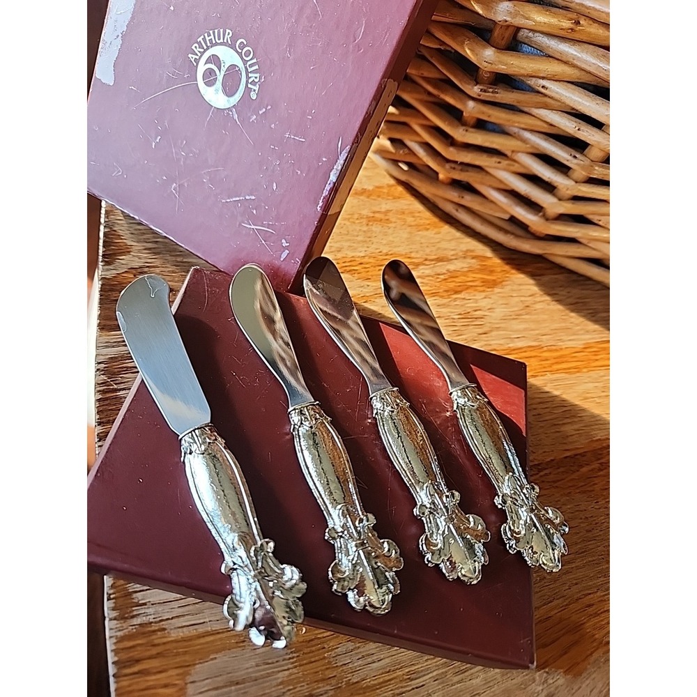 Set‎ 4 Stainless Steel Arthur Court Cheese Butter Spreaders Fleur-de-lis